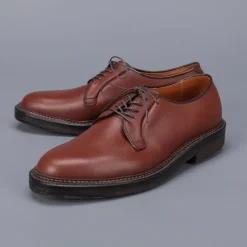 Alden plain toe blucher in brown grained leather on crepe sole