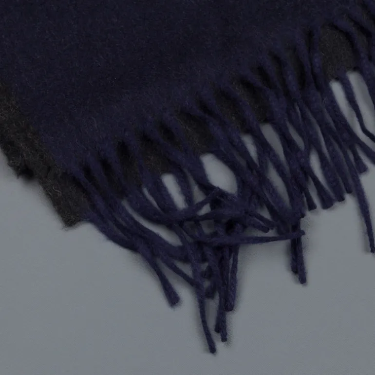 Alex Begg Arran scarf 100% cashmere Navy Charcoal
