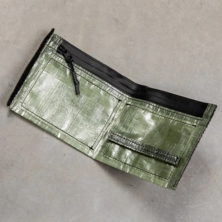 And Wander Dyneema Wallet Green