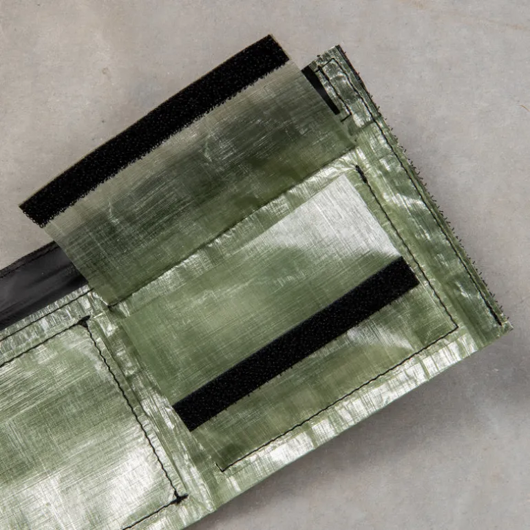 And Wander Dyneema Wallet Green
