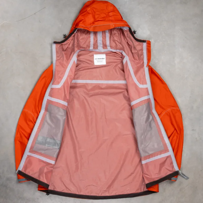 And Wander 3L UL Rain Jacket Red