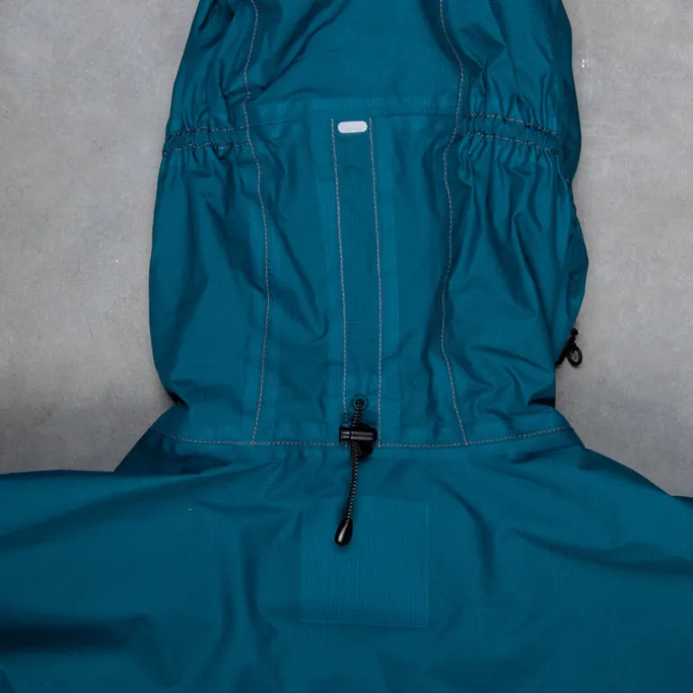 And Wander 3L UL Rain Jacket Blue