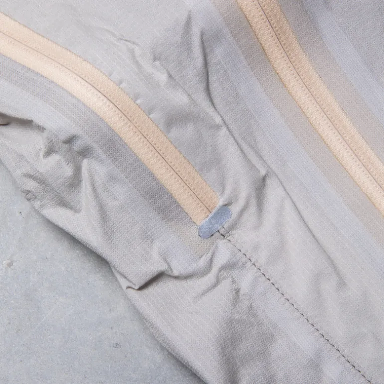 And Wander 3L UL Rain Jacket Light Gray