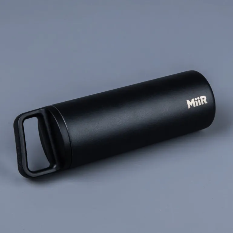 And Wander MiiR bottle 16oz Black