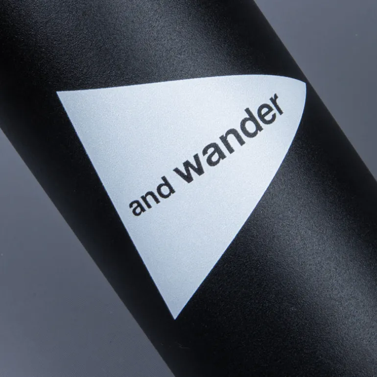 And Wander MiiR bottle 16oz Black