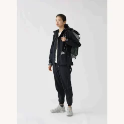 And Wander Schoeller 3XDRY Stretch Jacket Black