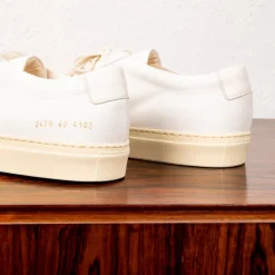 Common Projects Achilles in Canvas Off White
