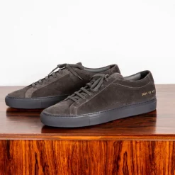 Common Projects Original Achilles in Suede Charcoal