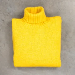 Laurence J. Smith Super Soft Seamless Roll Neck Pullover Lemon Zest