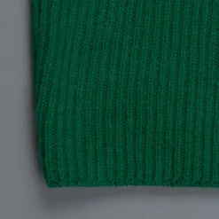 The Elder Statesman 100% cashmere medium ribbed crew Kelly Green