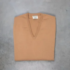 William Lockie Oxton Cashmere V-Neck Camel