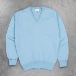 William Lockie Oxton Cashmere V-Neck Blue Mist