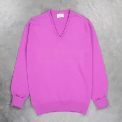 William Lockie Oxton Cashmere V-Neck Thistle